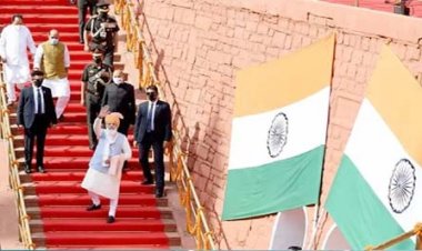 Red Fort पर PM की सुरक्षा में तैनात जवान बेहोश होकर गिरा, अस्पताल में किया गया भर्ती