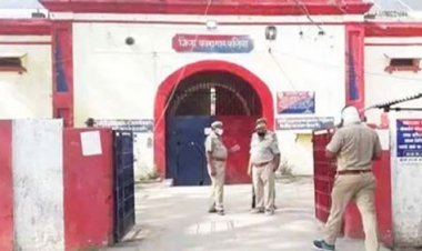 जिला प्रशासन की जेल पर छापेमारी के बाद हुई कार्यवाही, बलिया जेल अधीक्षक-जेलर समेत कई निलंबित, लाल रत्नाकर सिंह नए अधीक्षक व राजेन्द्र सिंह जेलर बने