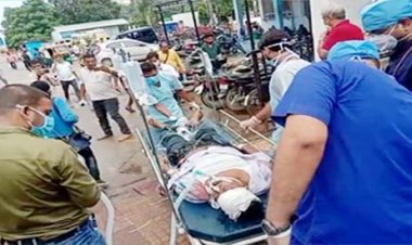 लखनऊ में अपर मुख्य सचिव रजनीश दुबे के निजी सचिव ने किया आत्‍महत्‍या का प्रयास, बापू भवन के आठवें तल पर खुद को मारी गोली; हालत गंभीर