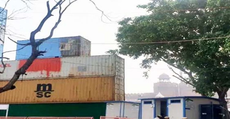Red Fort Security: लाल किले के सामने खड़ी की गई "भारी कंटेनर की दीवार", सुरक्षा के मद्देनदर उठाया गया ये कदम