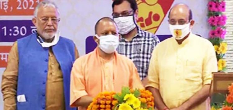 राज्य विधि आयोग ने CM योगी को सौंपा जनसंख्या नियंत्रण कानून का ड्राफ्ट, यूपी चुनाव से पहले होगा लागू