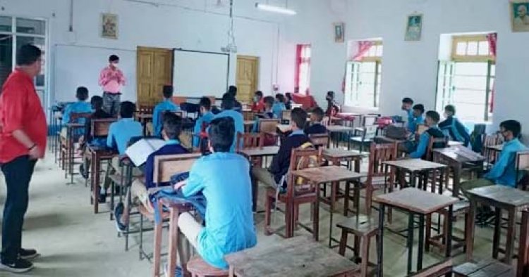 उत्तराखंड में आज से खुले पांच हजार से ज्यादा जूनियर हाईस्कूल, जानिए पूरी गाइडलाइन