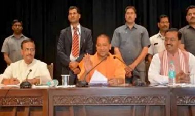 उत्तर प्रदेश सरकार के साढ़े 4 साल पर प्रेस कॉन्फ्रेंस : CM योगी लखनऊ और मंत्री 27 जिलों में गिनाएंगे काम, कामकाज की एक बुकलेट भी होगी जारी
