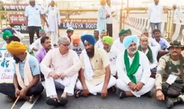 किसानों ने नोएडा में यमुना एक्सप्रेस-वे पूरी तरह बंद किया, एनसीआर में जगह-जगह लंबा जाम; कई ट्रेनें हुईं रद्द