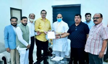 जीएसटी दर बढ़ने से प्रदेश के कपड़ा व्यापारी नाराज : दिल्ली में राजनाथ सिंह से मिलकर फैसले को स्थगित करने की मांग