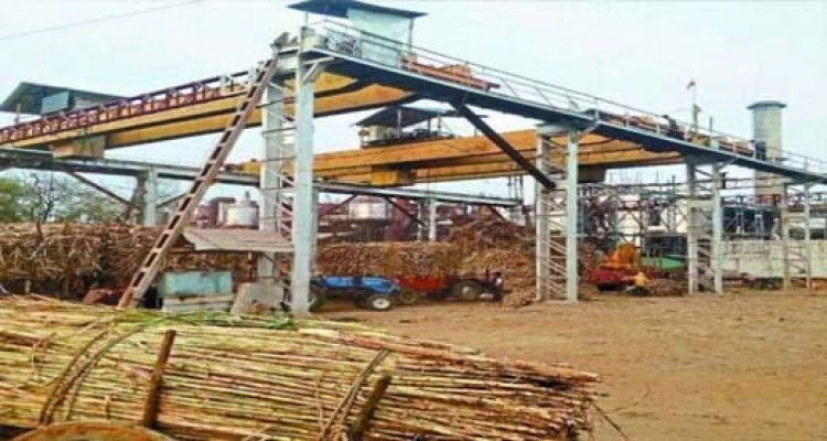 सीएम के मंसूबो पर पलीता लगा रहे गन्ना आयुक्त : निजी करपोरैट मिल मालिकों को गन्ना आयुक्त का संरक्षण प्राप्त