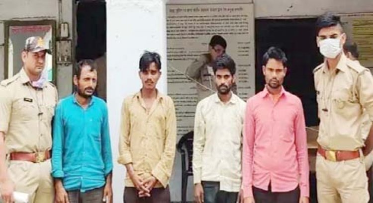 गैंगरेप के 4 ऑटो चालक गिरफ्तार : सेक्स रैकेट संचालिका ने नशीला पदार्थ पिलाकर अगवा किया था, सेक्स रैकेट संचालिका समेत पांच आरोपियों की तलाश