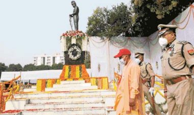 उत्तर प्रदेश पुलिस का आहार भत्ता 25% बढ़ा : सिपाहियों को महीने में मिलेगा 2 हजार का मोबाइल खर्च, CM ने स्मृति दिवस पर किया ऐलान