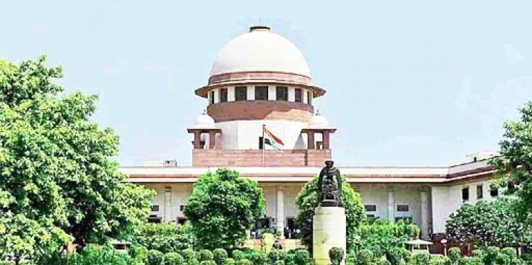 सुप्रीम कोर्ट ने पटाखा कंपनियों को लगाई फटकार : कहा- ‘जान की कीमत पर उत्सव मनाने की इजाजत नहीं’