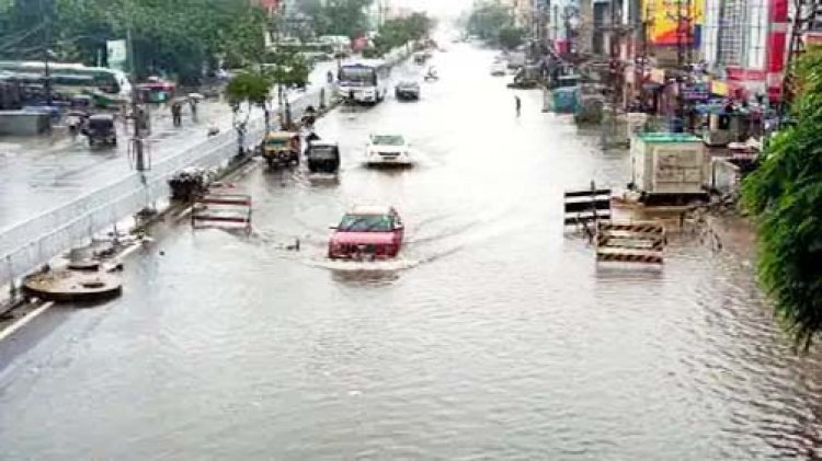 Uttarakhand Rain Alert: आज और कल भारी बारिश का रेड अलर्ट, 18 अक्टूबर को उत्तरकाशी जिले में बंद रहेंगे सभी स्कूल