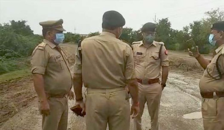 Agra : आगरा में बेखौफ हुए चोर, पुलिसवाले सोते रहे और थाने से 25 लाख का माल उड़ा ले गए; 6 सस्पेंड
