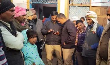 इटावा में कर्ज से परेशान था किसान:पहले पत्नी को मार डाला, फिर खुद जहर खाकर जान दी, जांच में जुटी पुलिस