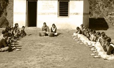 उत्तराखंड के चंपावत के एक सरकारी स्कूल में सवर्ण छात्रों ने दलित महिला के हाथों बना मिड डे मील खाने से किया इनकार, अभिभावकों ने की ये मांग