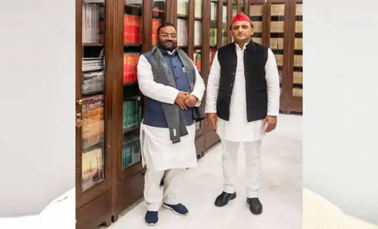BJP के मंत्रिमंडल में श्रम एवं सेवायोजन और समन्वय मंत्री रहे मंत्री स्वामी प्रसाद मौर्य का इस्तीफा : मंत्री धर्म सिंह सैनी समेत 4 और MLA जा सकते हैं, अखिलेश ने किया स्वागत