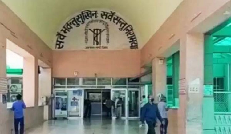 उत्तर प्रदेश के लखनऊ के रायबरेली रोड स्थित SGPGI में 23 स्टाफ कोरोना संक्रमित, पीजीआई में कोरोना की दस्तक के बाद कर्मचारियों में खौफ