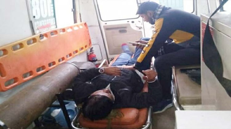 इटावा शहर के जसवंतनगर में सड़क हादसे में बाइक सावार घायल : कचौरा रोड पर सिरसा गांव के निकट हुआ हादसा