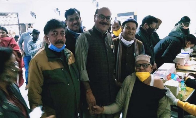 307 बूस्टर डोज लगे- कर्मचारियों में बढ़ रहा उत्साह, कल भी लगेगा कैम्प-