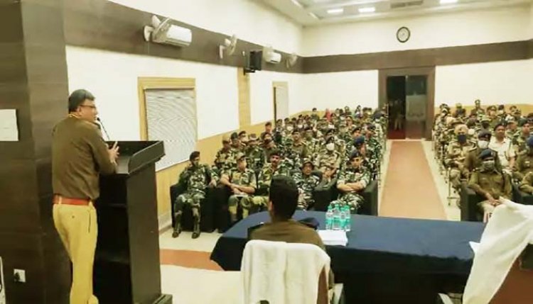 यूपी में चौथे चरण के मतदान के लिए पुलिस-प्रशासन ने कमर कसी : अकेले लखनऊ में 87 कंपनी अर्धसैनिक बल के साथ 15 हजार पुलिस कर्मियों की निगरानी में होगा मतदान