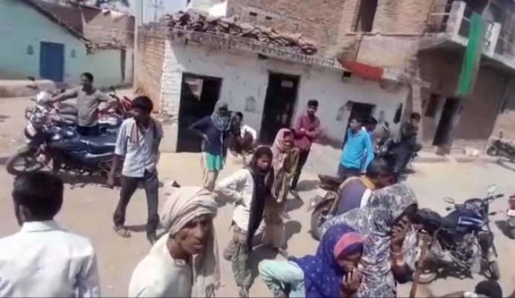 हमीरपुर जिले में दिल दहलाने वाली घटना : बेटे ने मां-बाप को फावड़े से काटा, पड़ोसियों से बोला- दोनों को मार दिया और भाग निकला