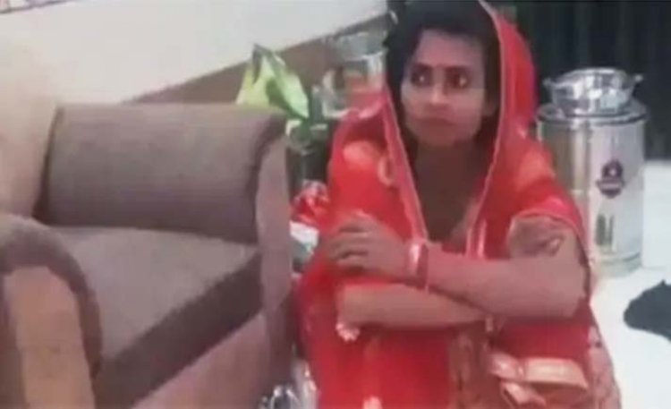 अयोध्या में पकड़ा गया नकली किन्नर : समाज की मुखिया ने पकड़ किया पुलिस के हवाले, नेकी के नाम पर करता था वसूली, देता था बद्दुआ