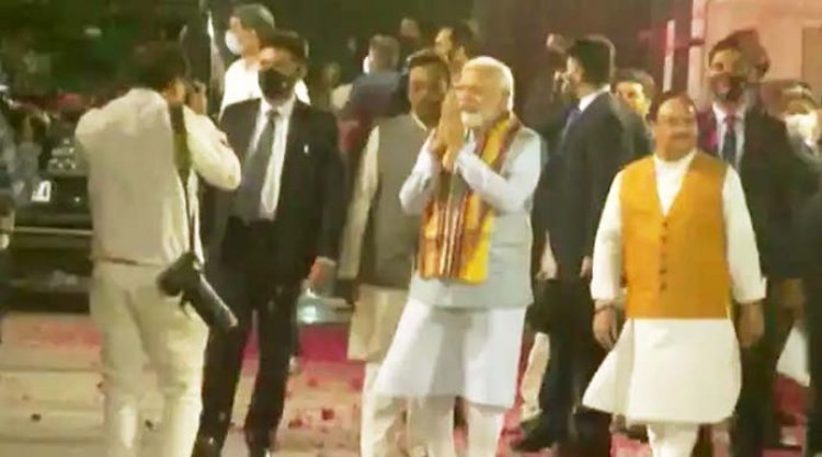 भाजपा मुख्यालय पहुंचे पीएम मोदी, बोले- आज भारत के लोकतंत्र के लिए उत्सव का दिन, कहा- कार्यकर्ताओं के अथक परिश्रम से यह संभव हुआ