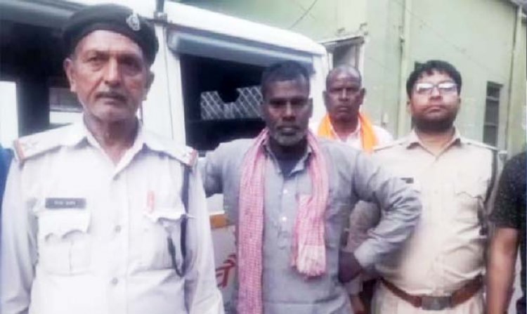 ऐसे मनाया जंगल में जश्न :  रिश्तेदारों को पार्टी देनी थी, इसलिए मार दी नीलगाय, जंगल में नीलगाय को काटकर पकाने वाला गिरफ्तार