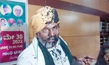 बेंगलुरु में किसान नेता राकेश टिकैत पर स्याही का हमला : प्रेस कॉन्फ्रेंस में जमकर हुई मारपीट, टिकैत बोले- ये सरकार की साजिश; तीन हिरासत में