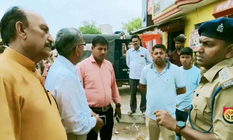 बेखौफ बदमाशों ने की लखनऊ में सर्राफ की दुकान पर लूट, 400 ग्राम सोना ,14 किलो चांदी ले गए बदमाश, शटर उठा कर दुकान में घुसे, बैग में भरे जेवर