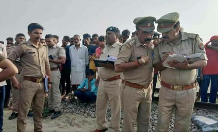 उन्नाव अपराध समाचार : पत्थर पर पटककर किशोरी की हत्या, रेलवे लाइन के किनारे इस हाल में मिला शव
