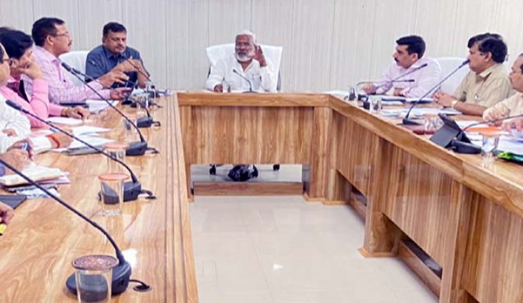 जलशक्ति मंत्री ने नमामिगंगे की 100 दिन की कार्ययोजना की प्रगति समीक्षा बैठक की