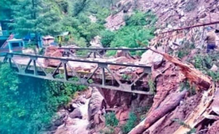 बदरीनाथ हाईवे सहित चमोली की 21 सड़कें बंद, हरिद्वार, देहरादून, टिहरी, पौड़ी, नैनीताल और अल्मोड़ा जिलों में भारी बारिश की संभावना