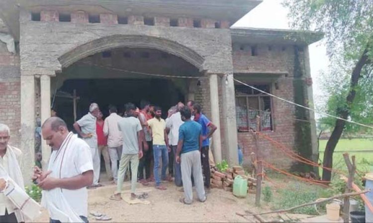 दिनदहाड़े नकाबपोश बदमाशों ने तमंचा लगाकर की 3 लाख की लूट, घर में पति-पत्नी को बनाया बंधक