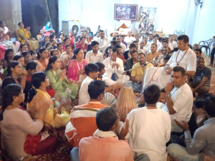 विश्व हरिनाम उत्सव 2022 कीर्तन से गुंजायमान हो उठा इस्कॉन मंदिर लखनऊ