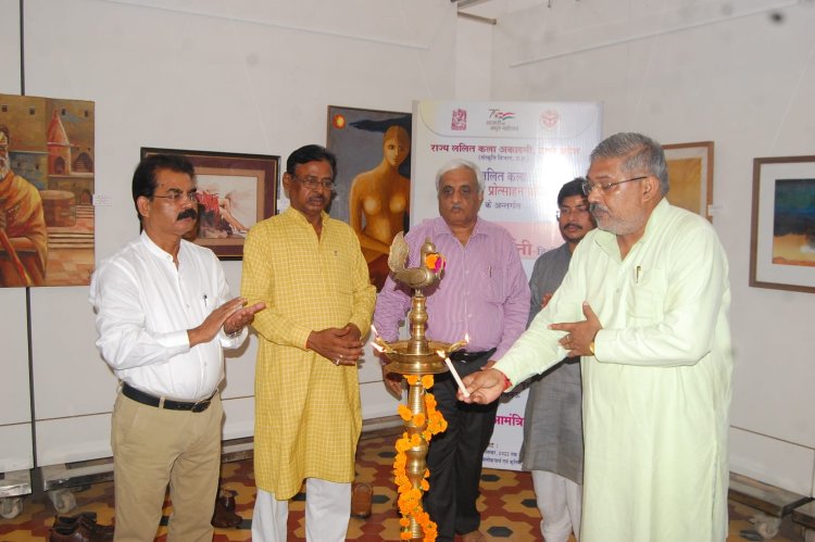 राज्य ललित कला अकादमी में विक्रय कला प्रदर्शनी का शुभारम्भ : प्रदर्शनी 20 दिसम्बर, 2022 तक पूर्वाहन 11ः00 बजे से सायं 05ः00 बजे तक खुली रहेगी
