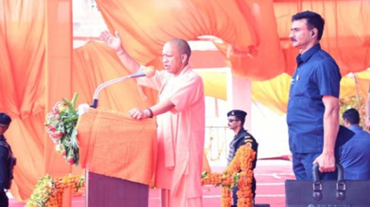 सीएम योगी आदित्यनाथ ने बाराबंकी में जनसभा को संबोधित कर कहा कि - जाति, मजहब का नहीं सपा व बसपा का कचरा साफ करने का है निकाय चुनाव