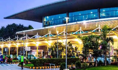 अमौसी स्थित चौधरी चरण सिंह अंतरराष्ट्रीय एयरपोर्ट पर उमरे से लौटी महिला यात्री को छह घंटे तक एयरपोर्ट पर रोका
