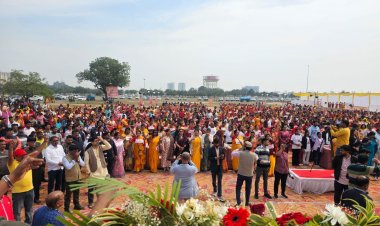 सरोजनीनगर: साड़ी युक्त महिला सेमी क्वार्टर मैराथन दौड़ एवं सद्भाव भोज कार्यक्रम, नारी शक्ति ने दिखाया दम - हम नही किसी से कम