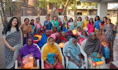 चैतन्य महिला सेवा समिति ने घरों में काम करने वाली वरिष्ठ महिलाओं के सम्मान में आयोजित किया महिला दिवस