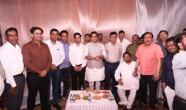 अवध चैंबर्स ऑफ़ कॉमर्स एन्ड इंडस्ट्री के कार्यक्रम में शहर के उद्योगबंधुओं से मिले विधायक पंकज सिंह