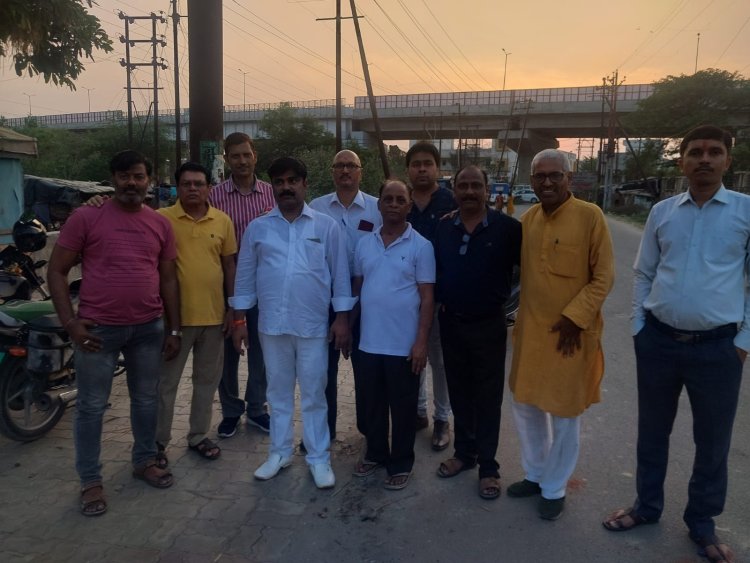 जरूरतमंदों को भोजन के साथ गरीब बच्चों की शिक्षा की अलख जगाने का प्रयास कर रही इण्डियन हेल्पलाइन सोसाइटी