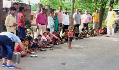 "ब्रज की रसोई: लखनऊ में जरूरतमंदों के लिए भोजन सेवा का आदर्श, भूख मिटाने की मुहिम"