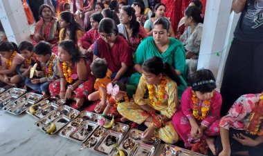 आशियाना में उपहार पाकर खिले कन्याओं के चेहरे