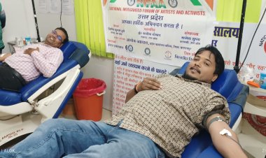 "बलरामपुर में 2024 का अंतिम रक्तदान शिविर सफलतापूर्वक संपन्न, ब्लडमैन आलोक अग्रवाल ने किया 32वां रक्तदान"
