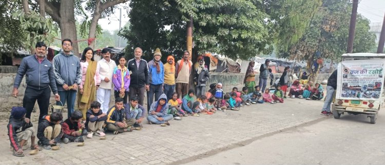 "अकिंचनों का सहारा, मानवता की मिसाल: लखनऊ में विपिन शर्मा की ब्रज की रसोई का अद्वितीय प्रयास"