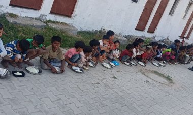 INDIAN HELPLINE SOCIETY: "इण्डियन हेल्पलाइन सोसाइटी ने जरूरतमंदों के बीच खुशियाँ बांटते हुए जन्मदिन मनाया"