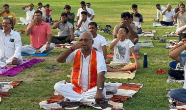 योग से शारीरिक और मानसिक ऊर्जा में वृद्धि: वीरेंद्र तिवारी