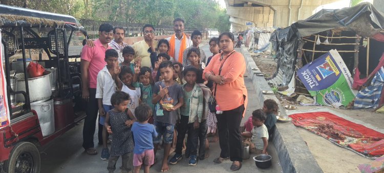 "तप्तपाती धूप में भी नहीं रुके हाथ,  प्रेम से परोसे राजमा-चावल  — स्कंद षष्ठी पर 'बृज की रसोई' का सेवा-प्रणाम"