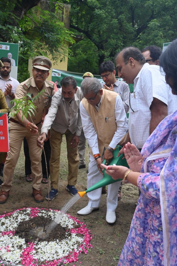 प्रत्येक व्यक्ति एक-एक पौधा अवश्य लगाएं- वन मंत्री